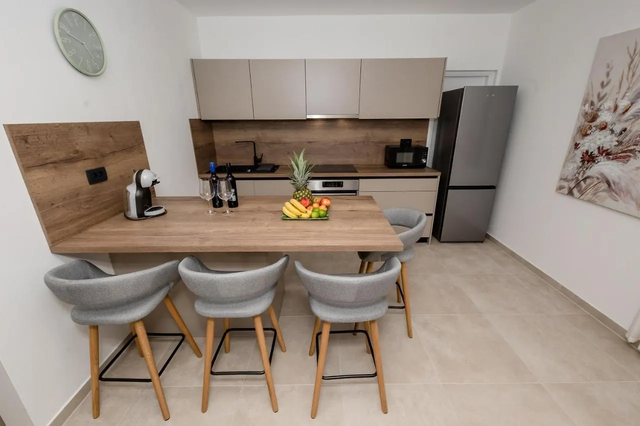 Peaceful Haven Near The Sea-Apartments Torlak Rab Banjol