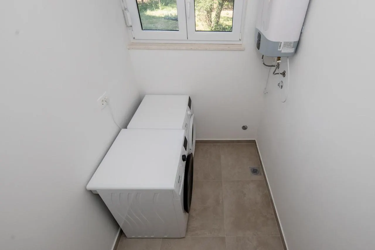 Peaceful Haven Near The Sea-Apartments Torlak Rab Banjol Apartment