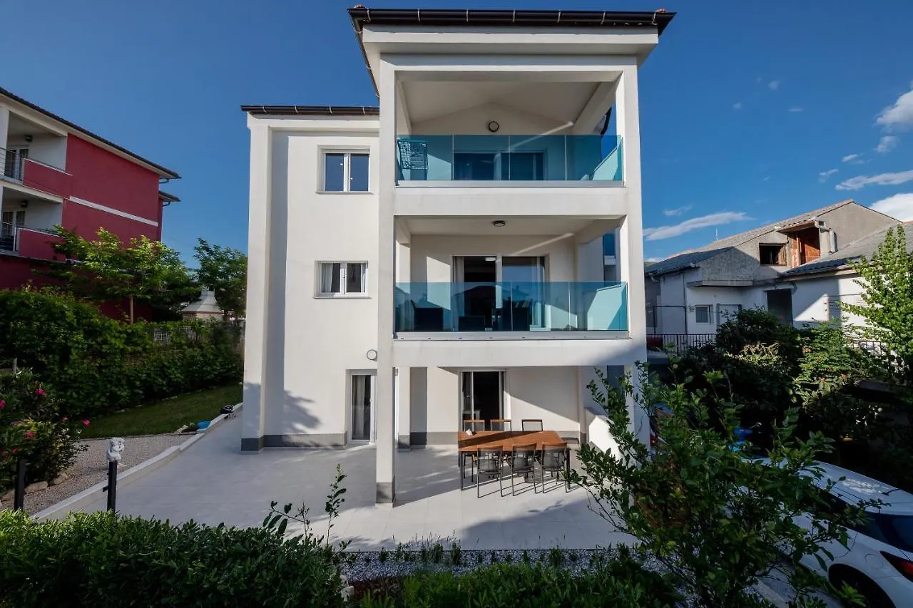 Peaceful Haven Near The Sea-Apartments Torlak Rab Banjol Apartment